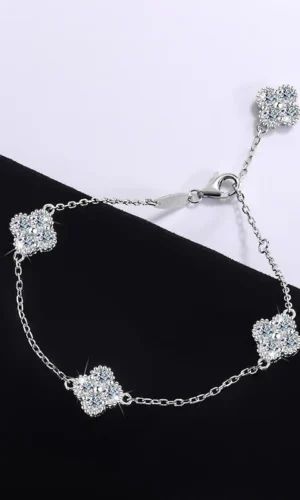 S925 Silver Four Leaf Grass Diamond Bracelet Full D Moissanite Adjustable Chain Wedding Engagement Party Women Birthday Gift