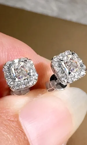 Huitan Stylish Stud Earrings Versatile Accessories for Women Graceful Lady Fashion Shiny Cubic Zirconia Jewelry for Daily Life