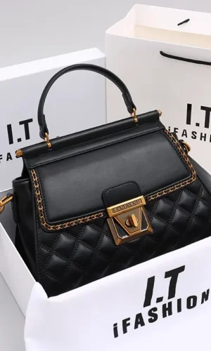 Women's handbag 2026 new autumn and winter high-end feeling, light luxury diamond grid small square bag, shoulder and crossbody